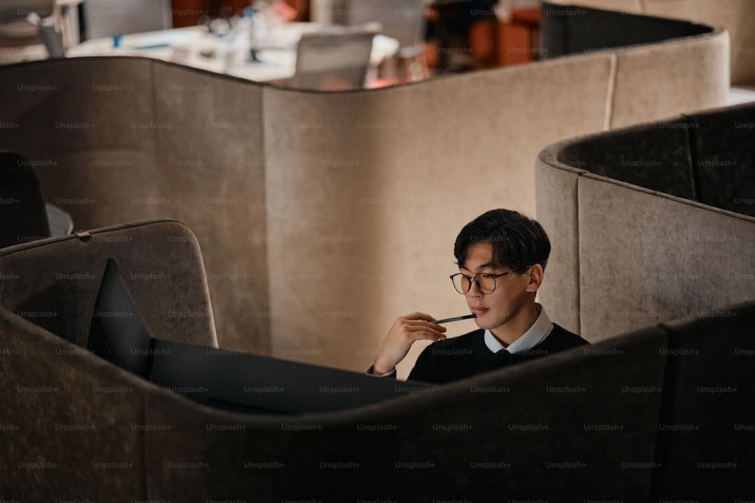 东方财富网关于展开冲击整治“网络水军”专项举动的公告